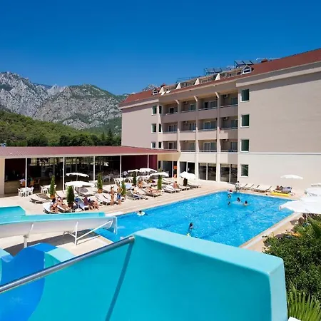 Larissa Park Otel